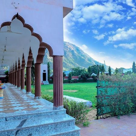 بوشكار Pari Resort With Nature View المظهر الخارجي الصورة
