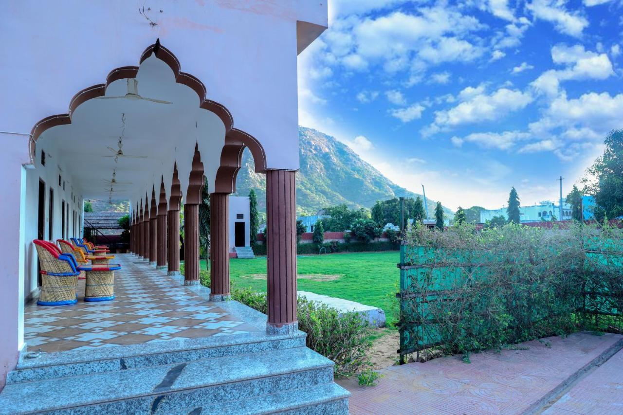 بوشكار Pari Resort With Nature View المظهر الخارجي الصورة