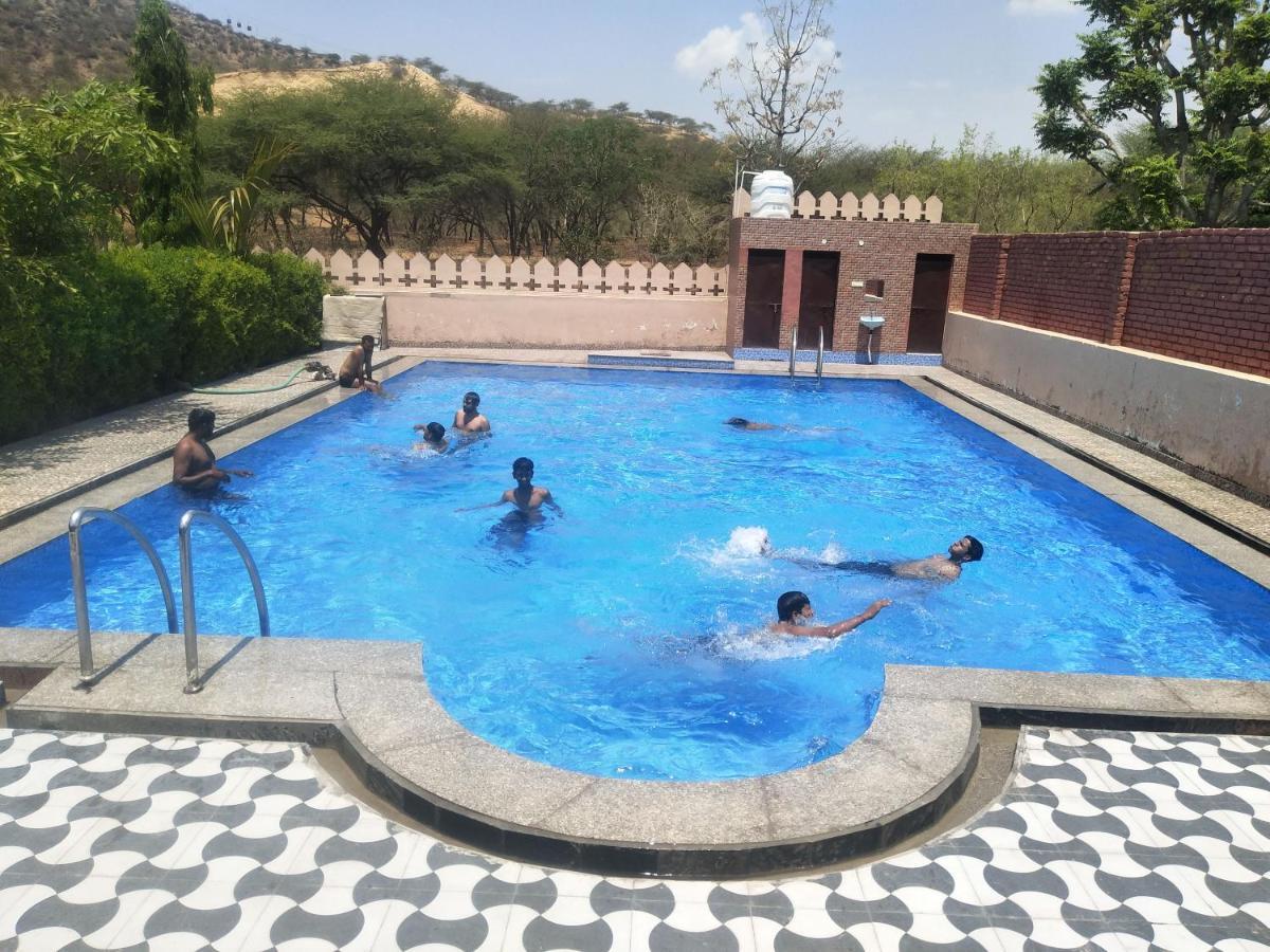بوشكار Pari Resort With Nature View المظهر الخارجي الصورة